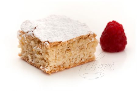 Almond gâteau